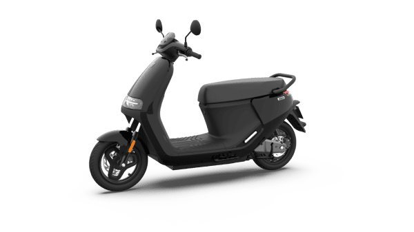 SEGWAY E110S_Phantom-Black-Glossy ELEKTRISCHE SCOOTER