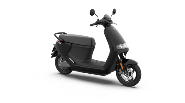 SEGWAY E110S_Phantom-Black-Glossy ELEKTRISCHE SCOOTER