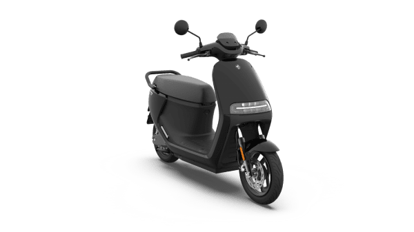 SEGWAY E110S_Phantom-Black-Glossy ELEKTRISCHE SCOOTER